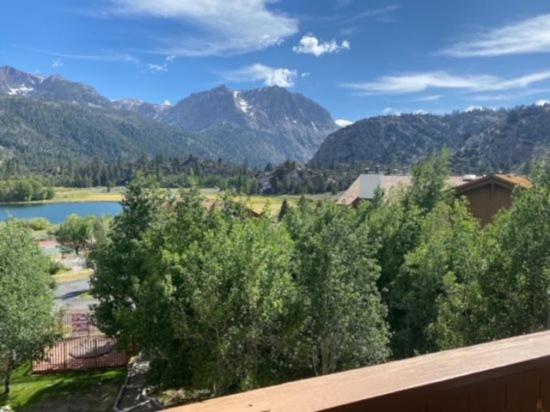 RR-interlaken 13 — Hotel in June Lake (CA)