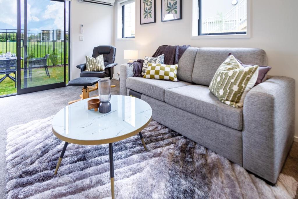 Peaceful Park View townhouse 2 bed w/carpark