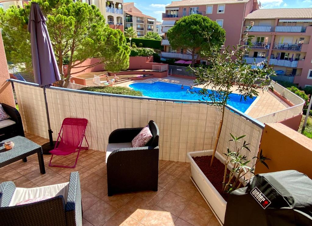 Coeur de Fréjus, L'AMPHITHÉÂTRE, appartement 3 pièces climatisé, terrasse, barbecue, piscine & parking - 2