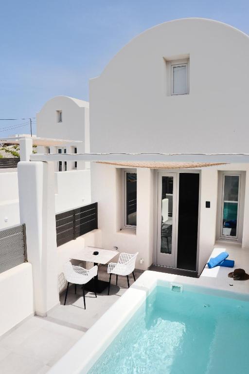 SERAPIAS SUITES photo