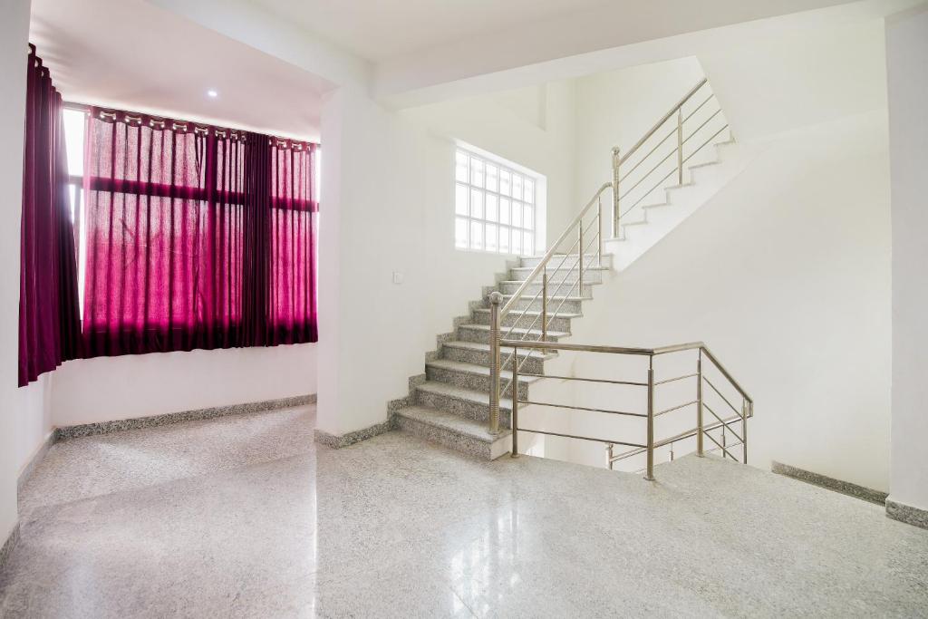 OYO 45931 Hotel Ganesham photo