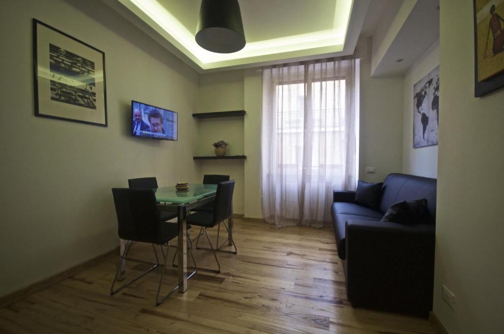 Piramide House - 2