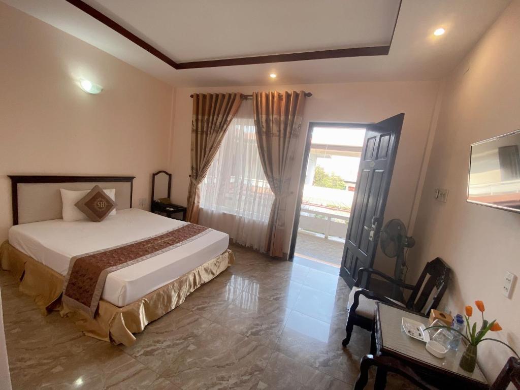 Song Huong Hue Hotel photo