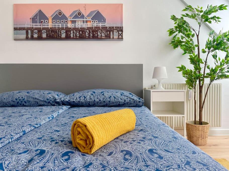 Rooftop Apartment with Free Parking & Balcony & AC, Vídeň