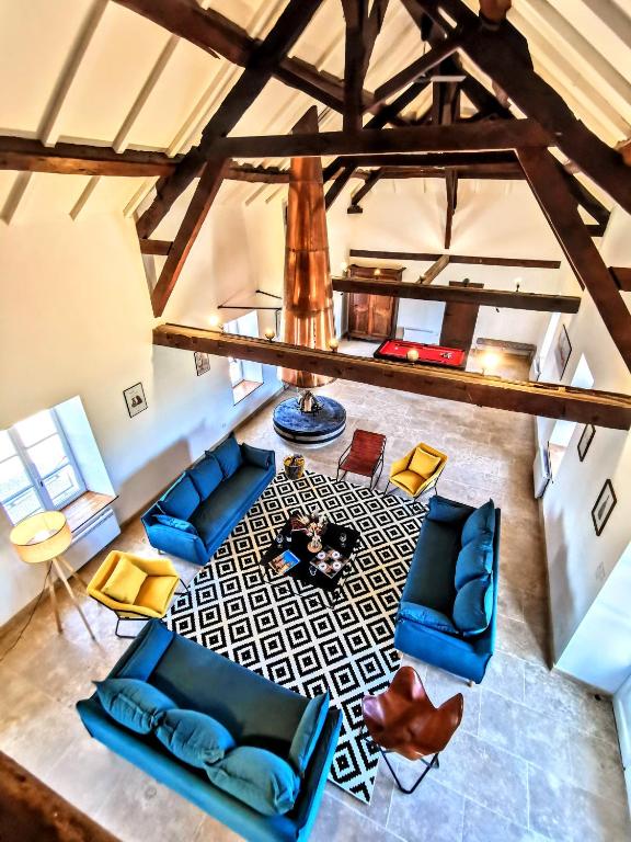 Moulin des ducs grand format by Vindihouses - piscine chaffée - escalade - billard - fitness - etc, Épinac-les-Mines