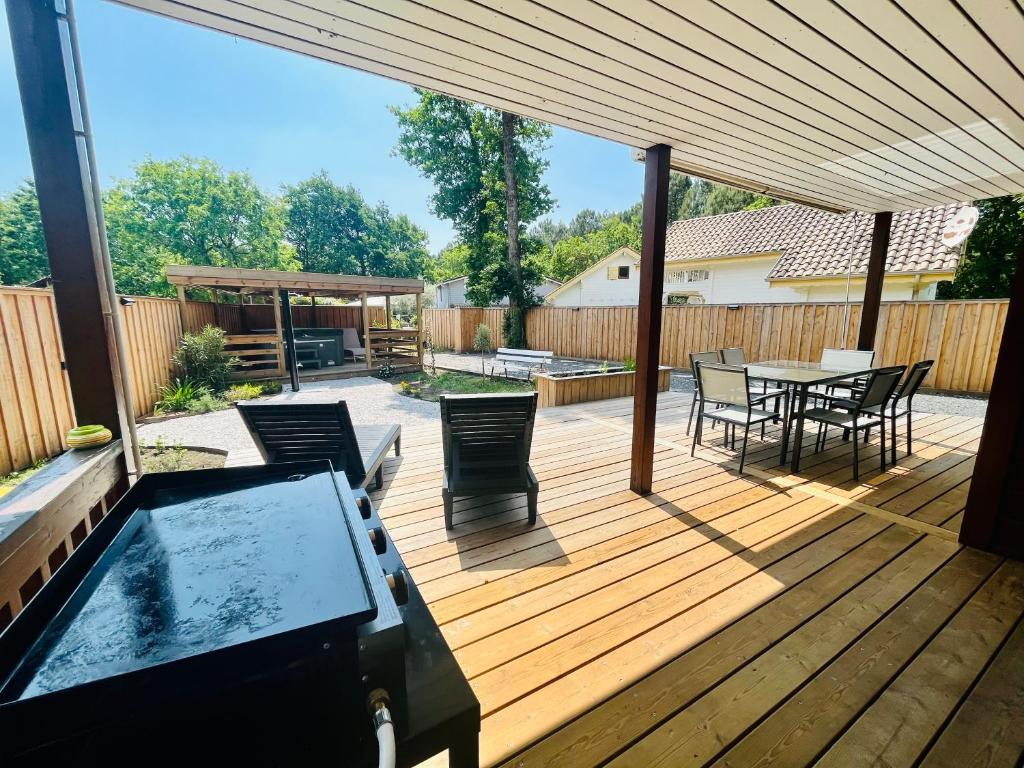 Chalet domaine forge 6-8pers jacuzzi terrasse plancha proche commerces - 4