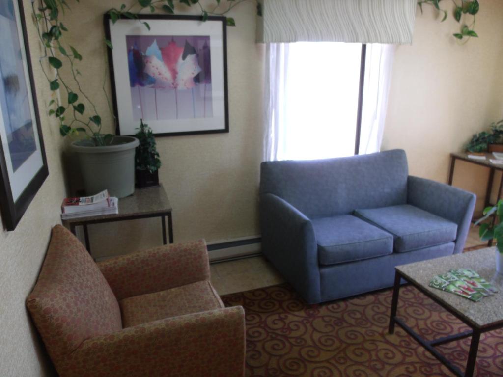 Knights Inn Davenport Photo 2