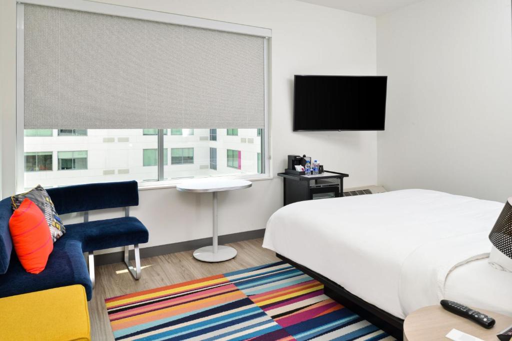 Aloft Charlotte Airport photo