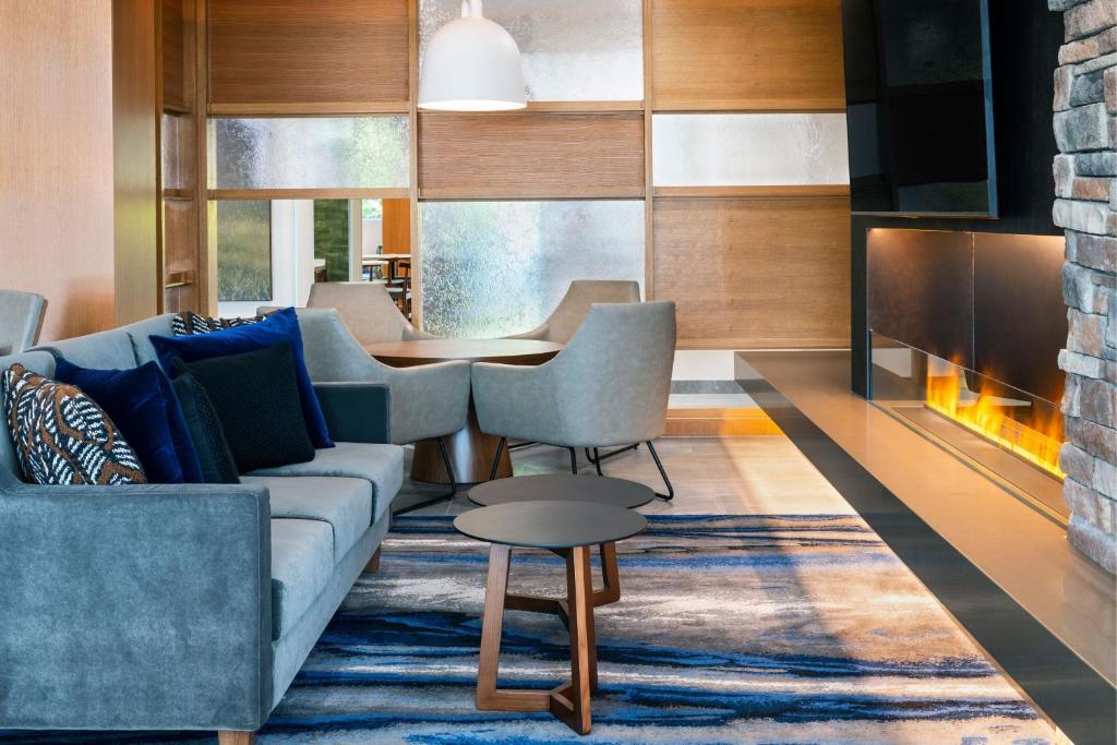 Fairfield Inn & Suites by Marriott North Bay photo