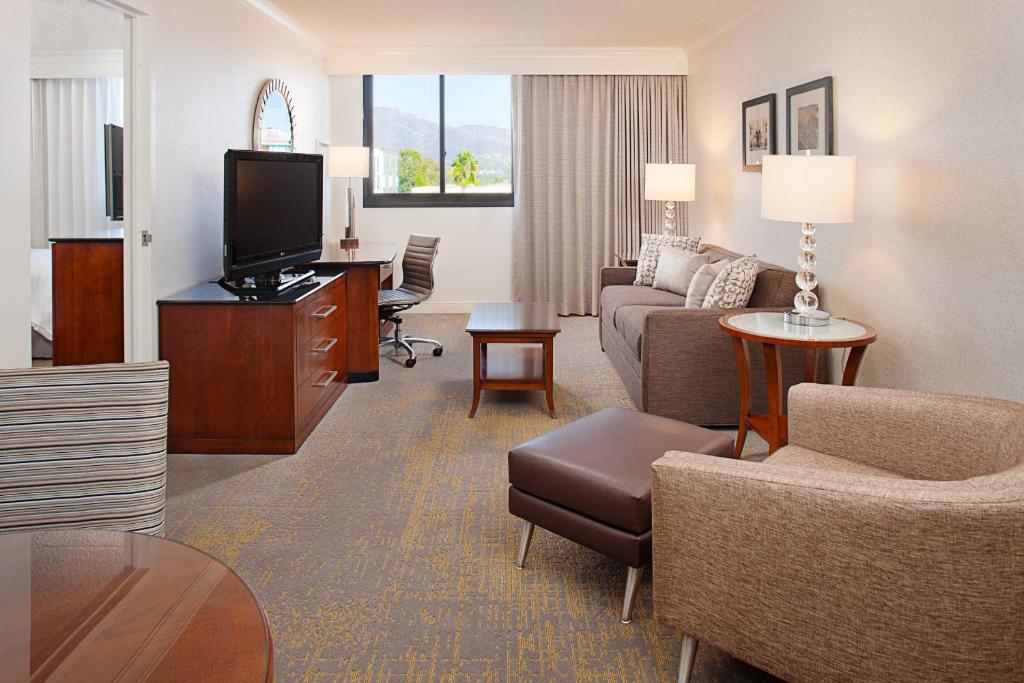 Los Angeles Los Angeles Marriott Burbank Airport Additional