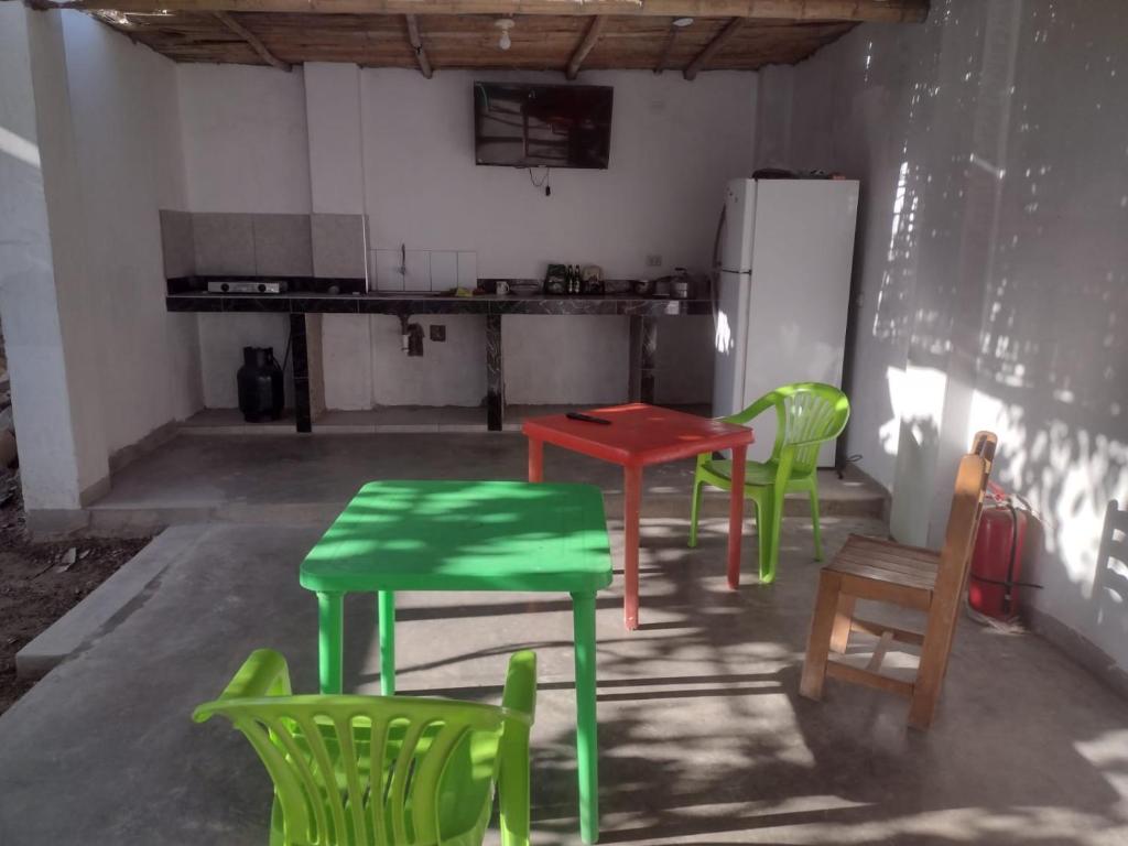 flying monkey hostel - 4