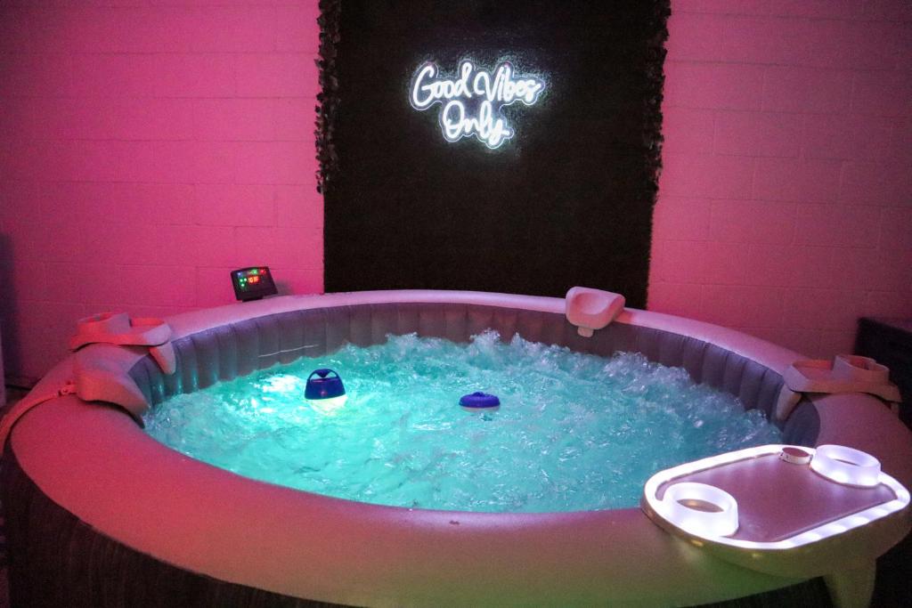 Home in Mount Dora + Hot tub