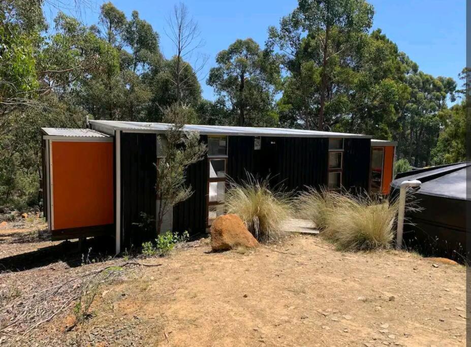 Francis Lane Tiny Studio, Adventure Bay