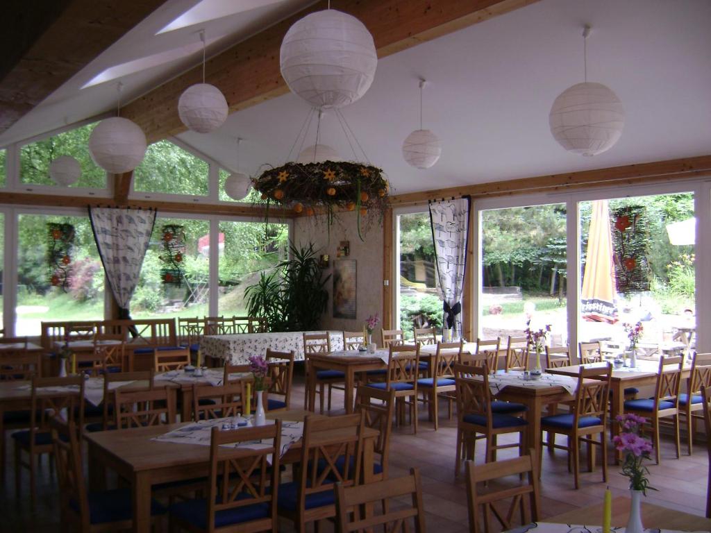 Landgasthof Alter Bahnhof 정원