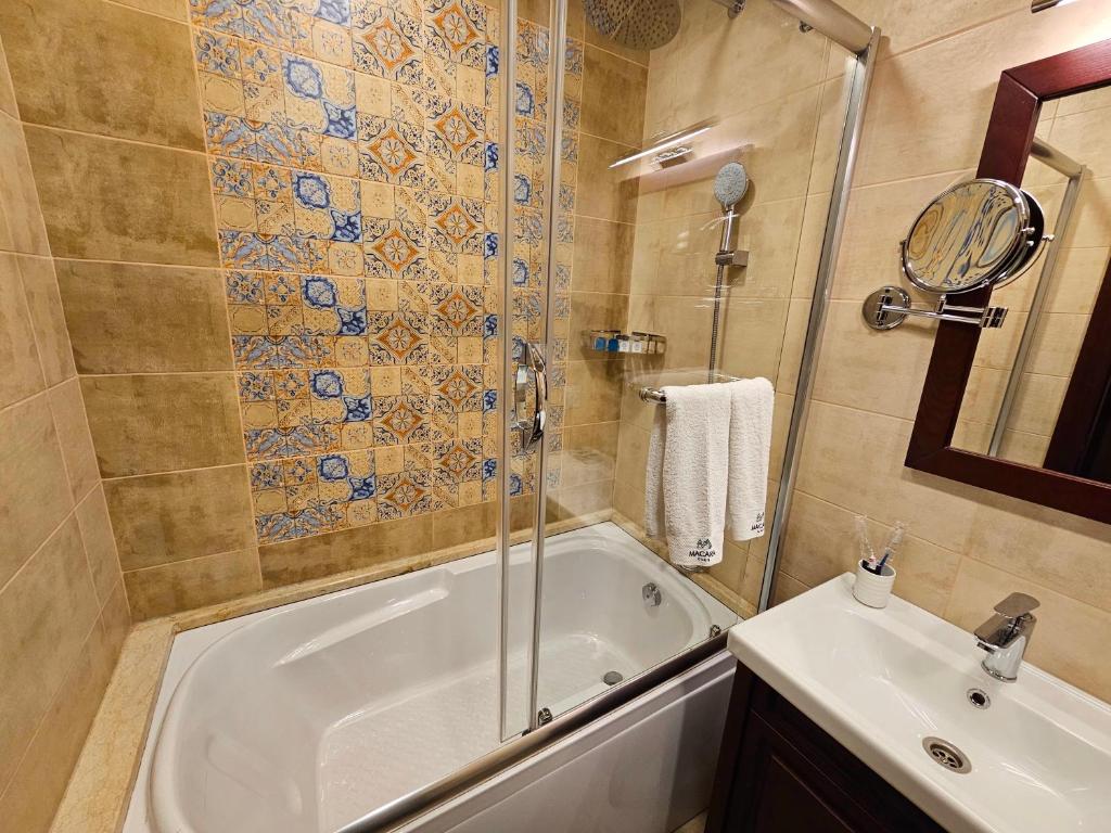 Macara Sheki City Hotel photo
