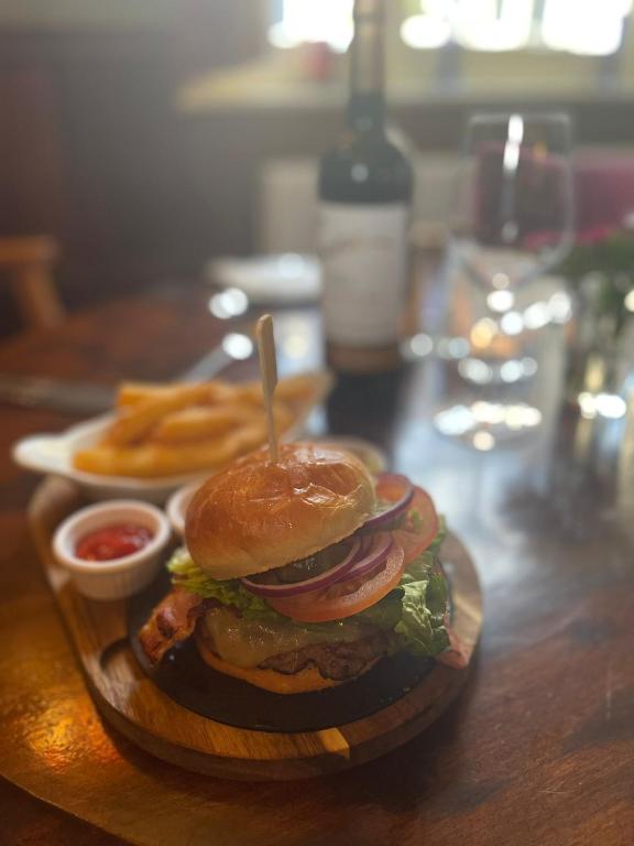 Kings Arms Hotel photo