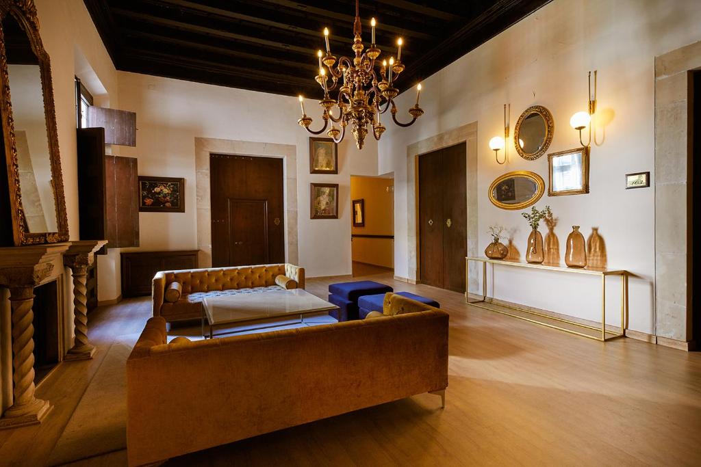 Hotel Born — Hotel rooms in Palma de Mallorca, Balearic Islands