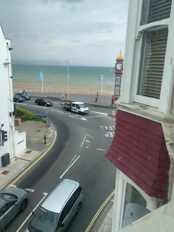 Amazing sea views ,brilliant location Apartment, Weymouth