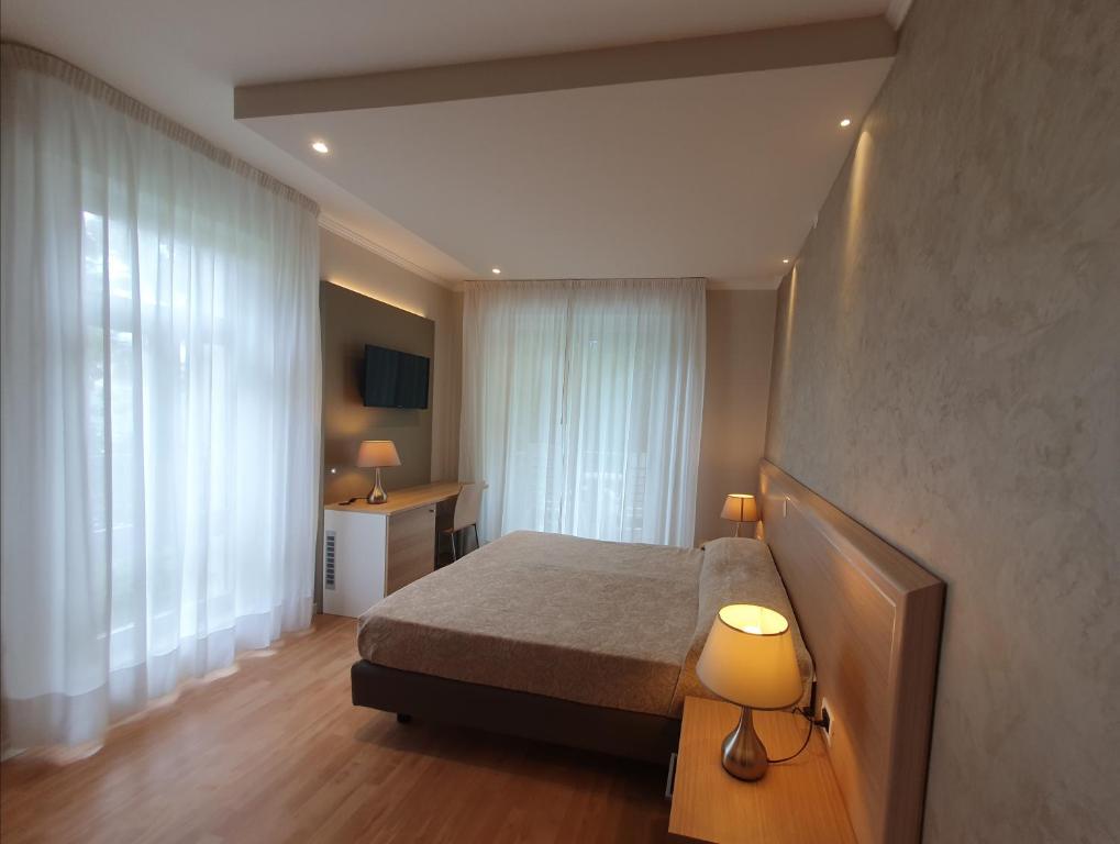 Hotel Eurovil Garni - 2