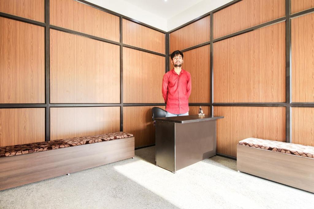OYO 45931 Hotel Ganesham photo