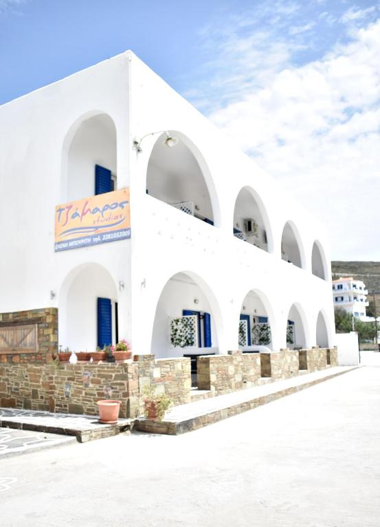 Tzamaros Studios — Hotel in Kythnos