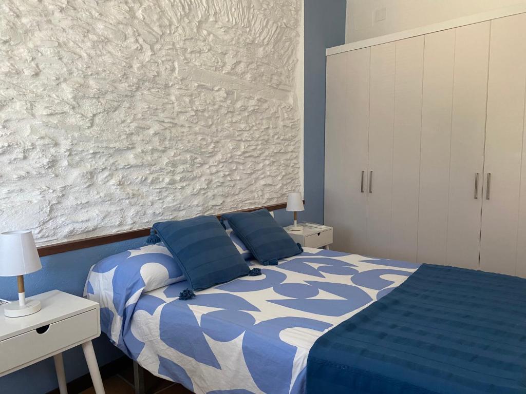 ROQUES - Casa en primera linea de mar en CADAQUES photo