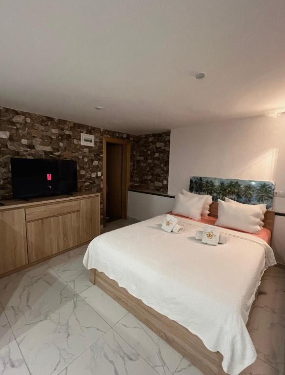 Carpe Diem-M, Trogir