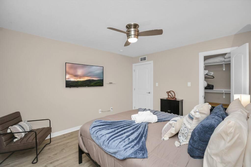 Modern cozy escape, Houston