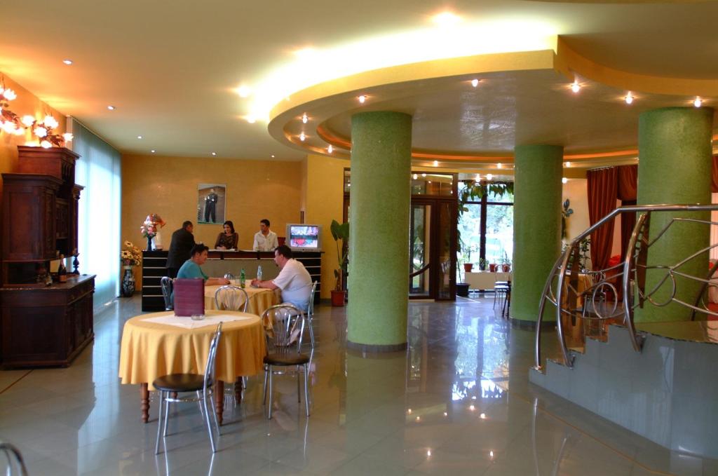 Hotel Le Baron photo