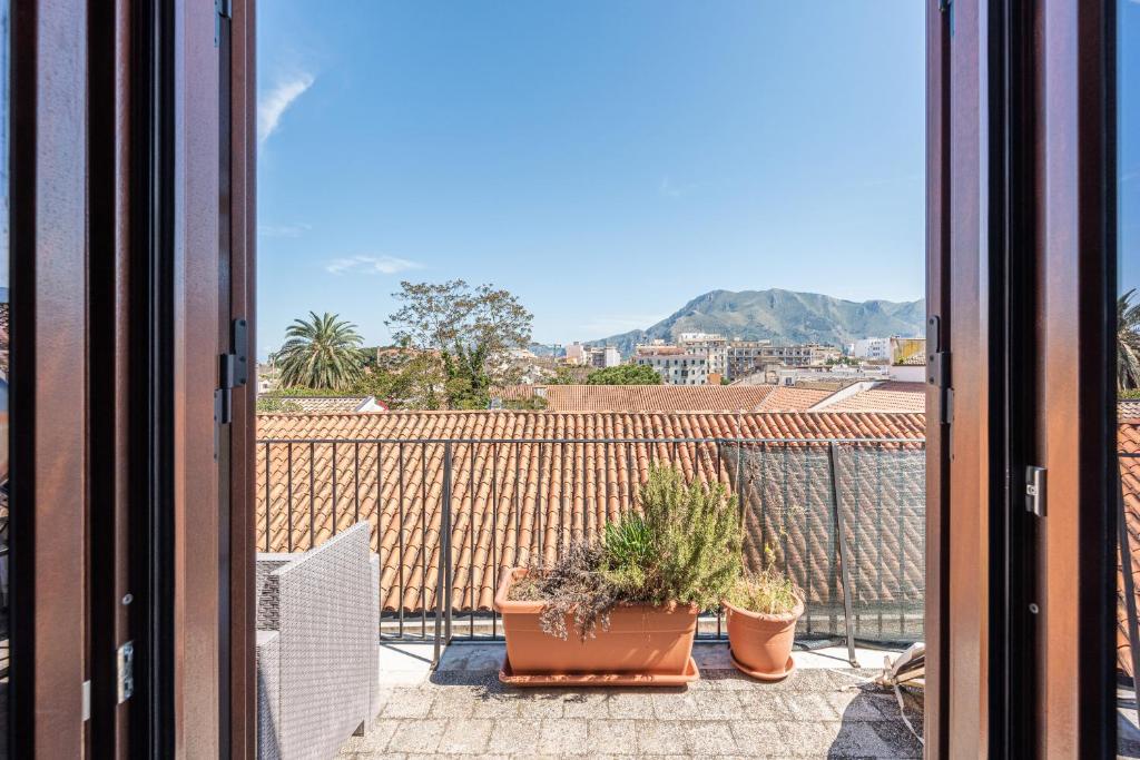 Schiavuzzo Apartment with Terrace by Wonderful Italy - 5
