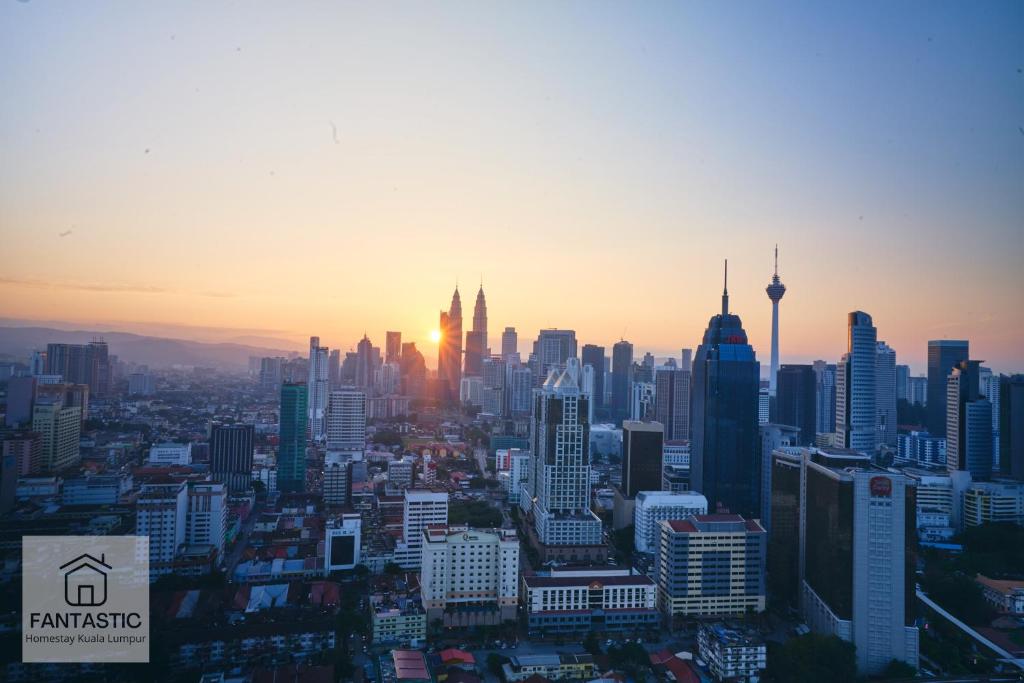 Regalia Residence @ KLCC View Sky Pool by KC photo