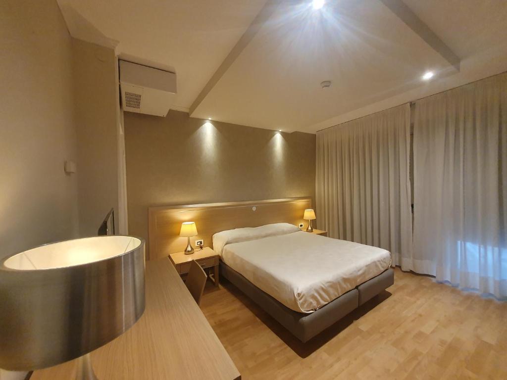 Hotel Eurovil Garni - 4