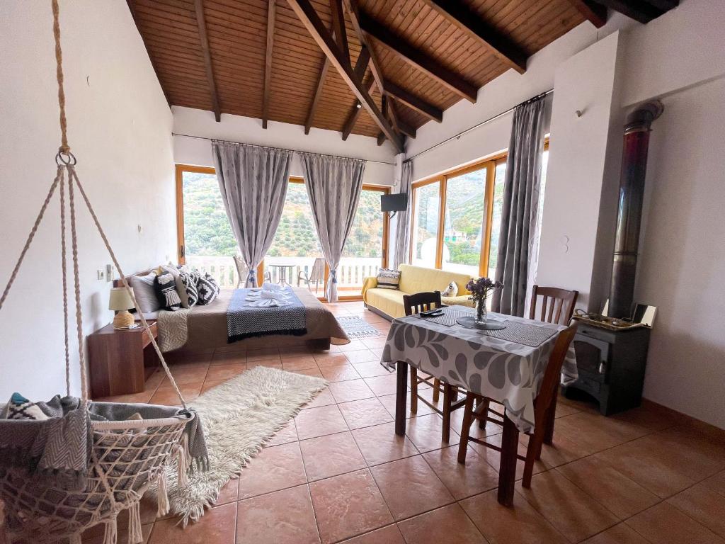 Lefteris Rooms — Hotel in Crete Island