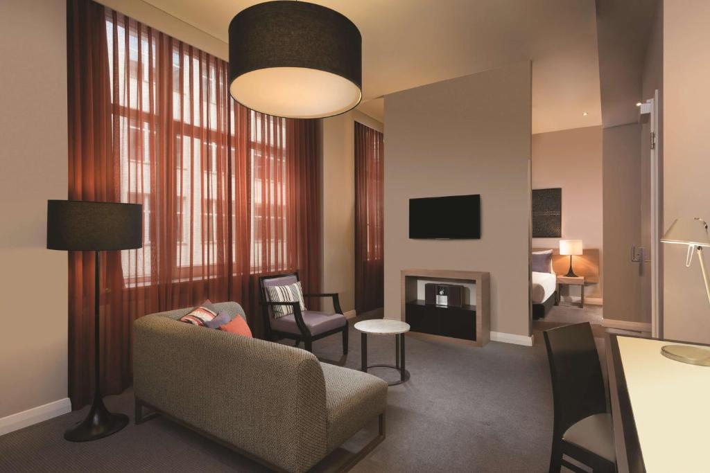 Adina Apartment Hotel Berlin Checkpoint Charlie photo