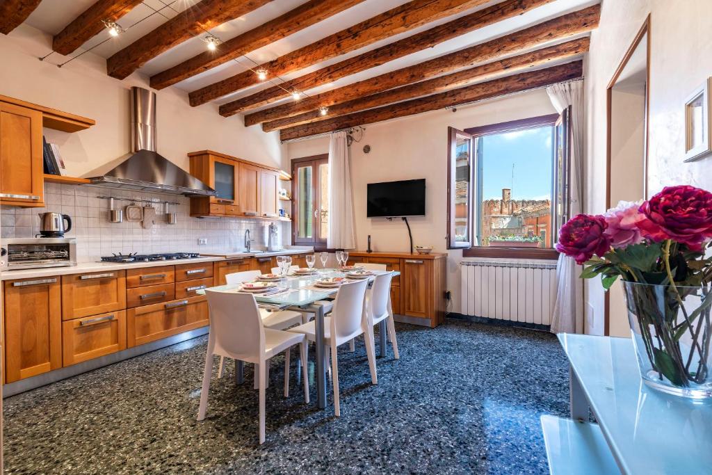 Al Campanile View and Terrace by Wonderful Italy - 2