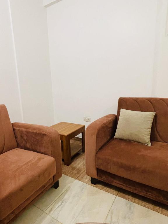 Shared lounge/TV area