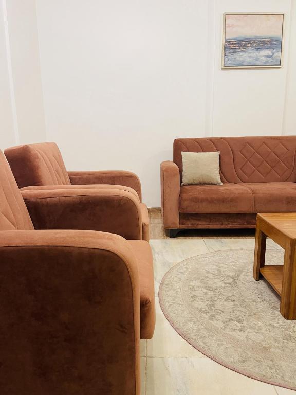 Shared lounge/TV area
