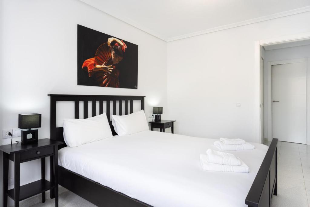 Black and white apartment FREE WIFI - 3