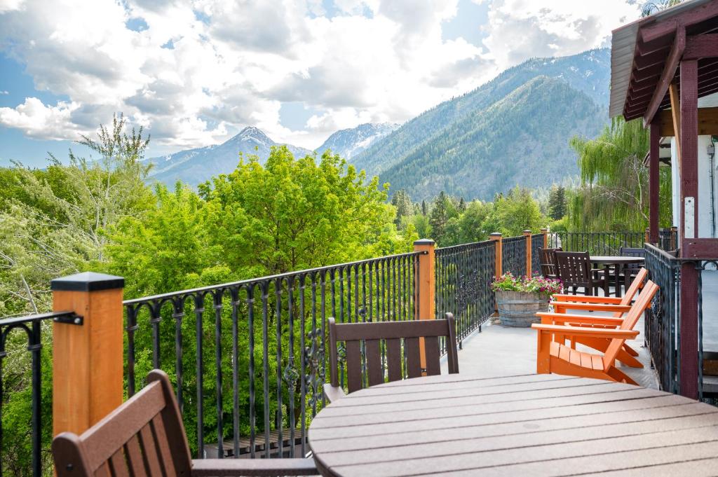 Hotel Leavenworth photo