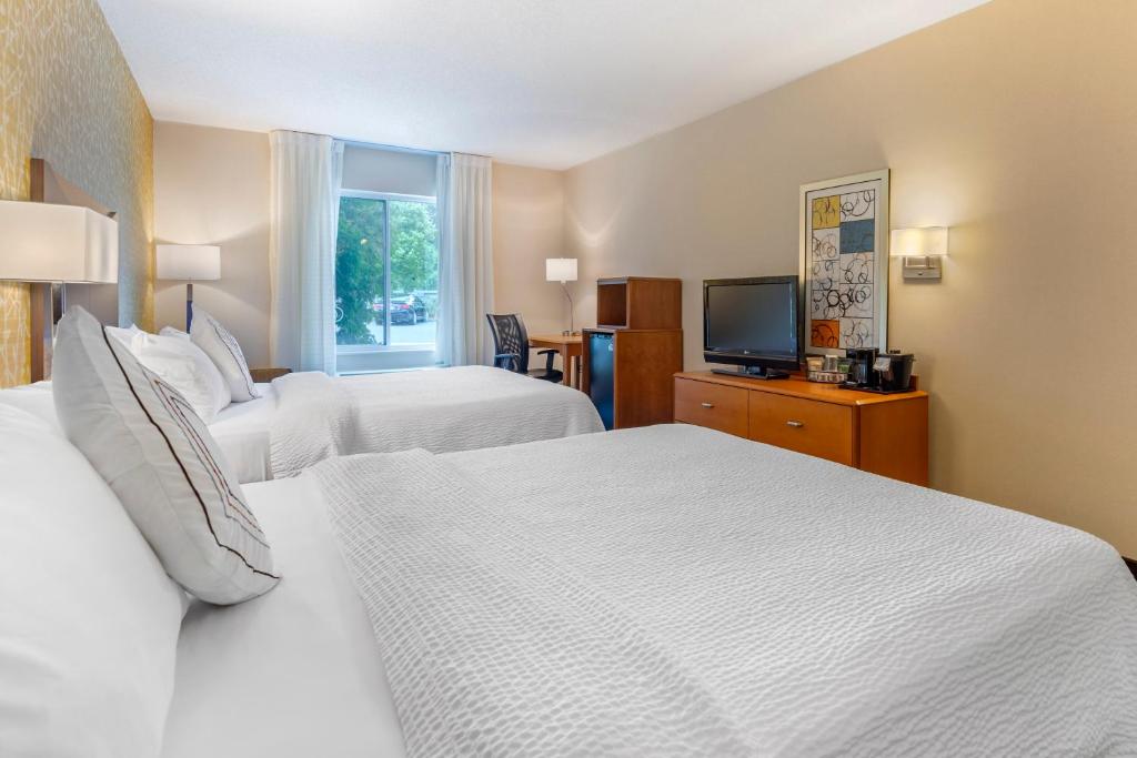 Fairfield Inn & Suites Hooksett photo