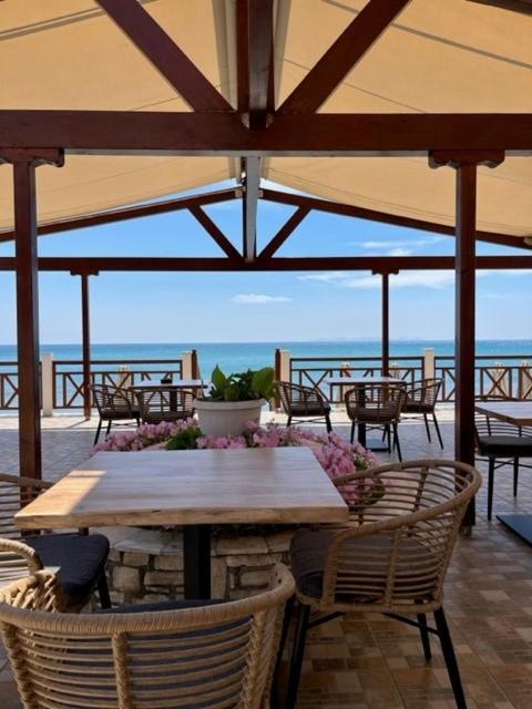 Potokaki Beachfront Hotel photo