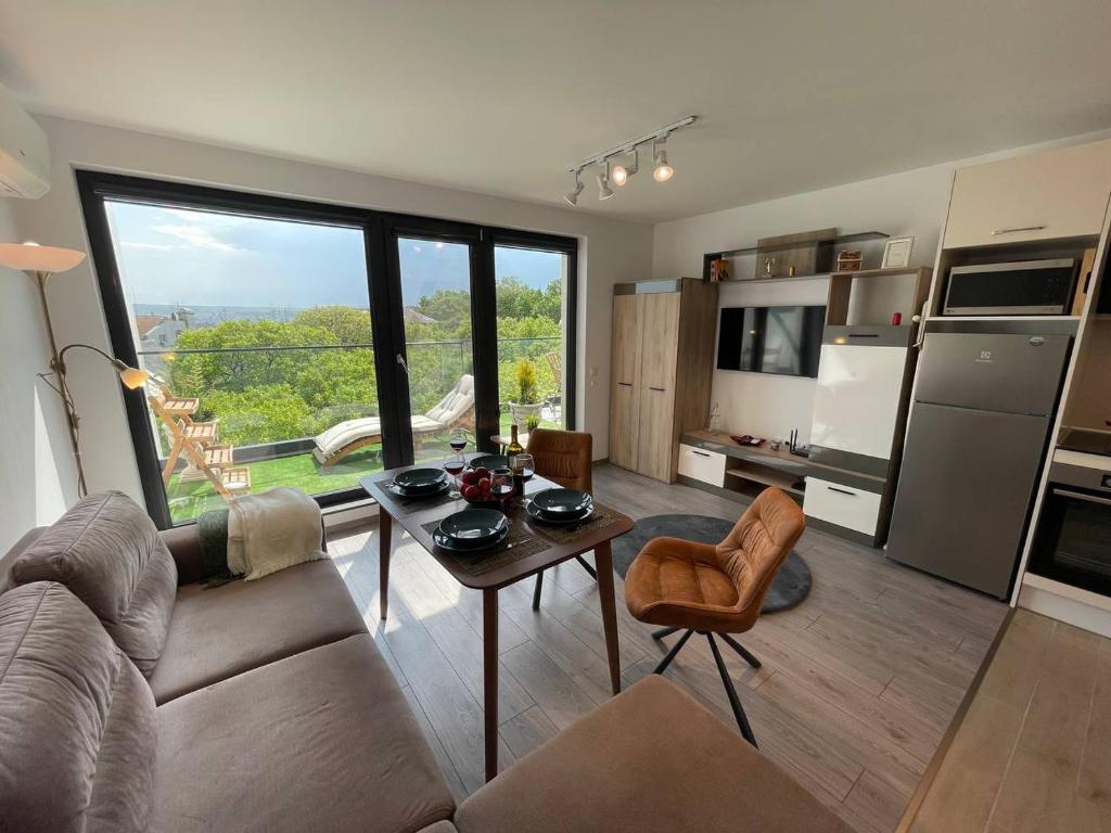 Panoramic apartment in Varna with underground parking, Varna