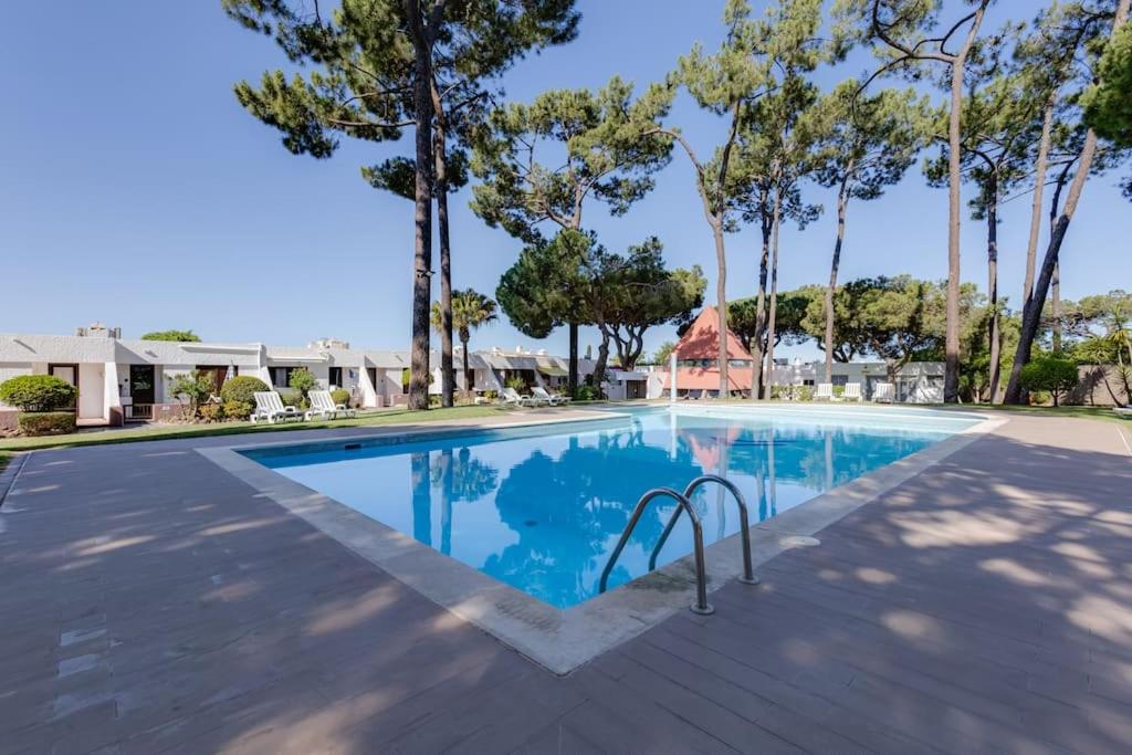 PLANALTO - Cosy house for 4 in a private condo with pool at Vilamoura, Quarteira