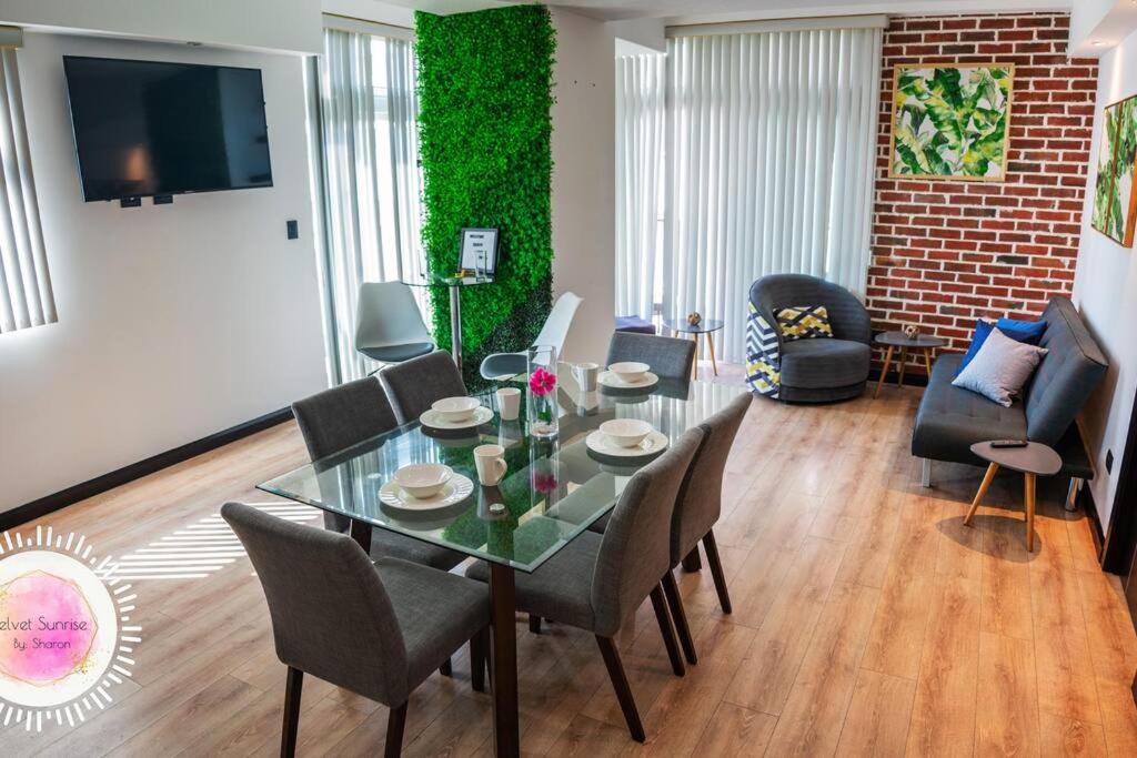 Hollywood Apartment-with Parking en Centro Vivo