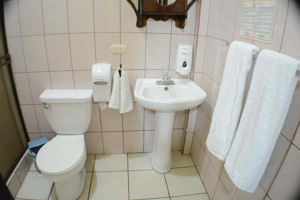Hotel Los Balcones de Chinandega photo