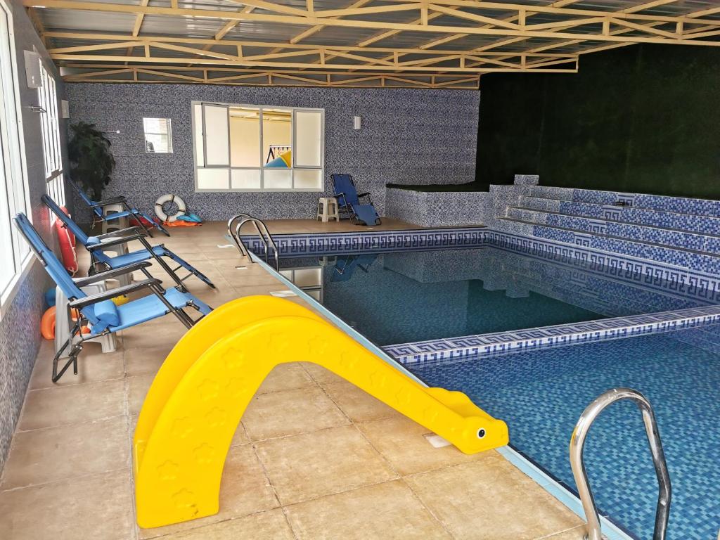 Swimming pool