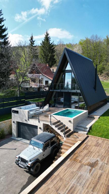 V house Goc, Miodragoviči