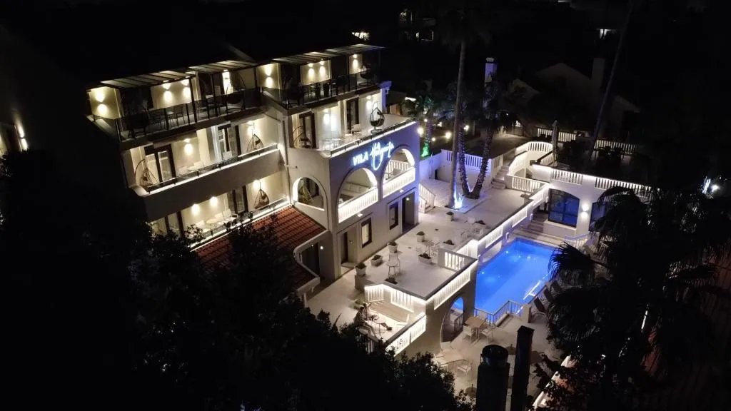 Hotel Vila Hedonija, hotel in Herceg-Novi