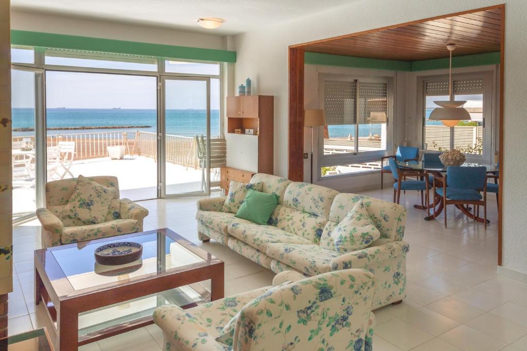 Magnifica VILLA AIREOLA frente al mar - 2