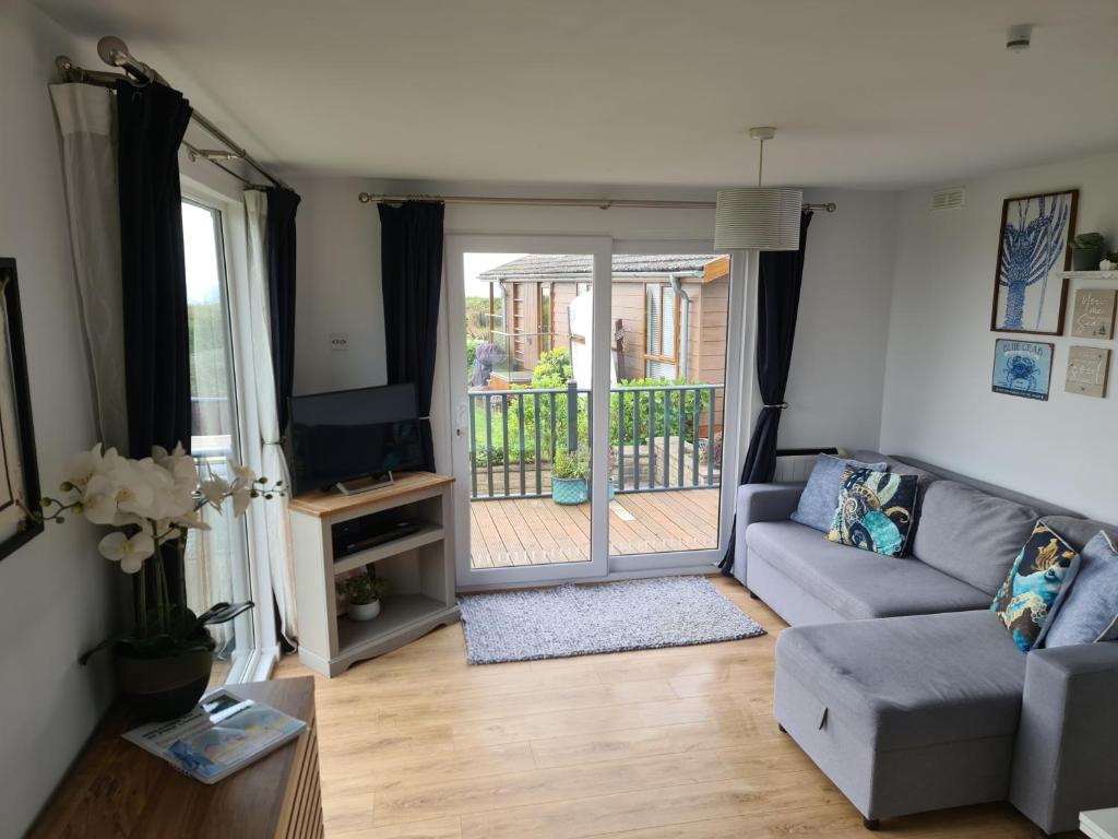 Pine Lodge @Puffin Lodges, Chwilog